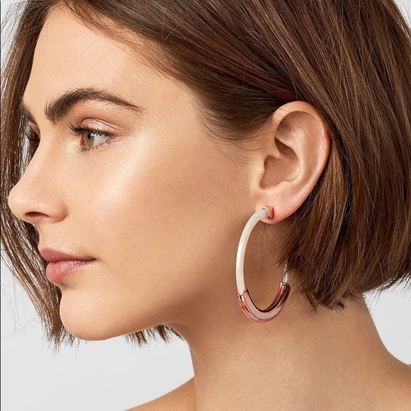 ⭐️{BOGO}⭐️ Rose & White Half Hoop Acrylic Earrings - Picture 2 of 2